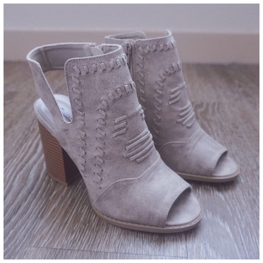 New taupe peep-toe distressed bootie - Picture 3 of 5